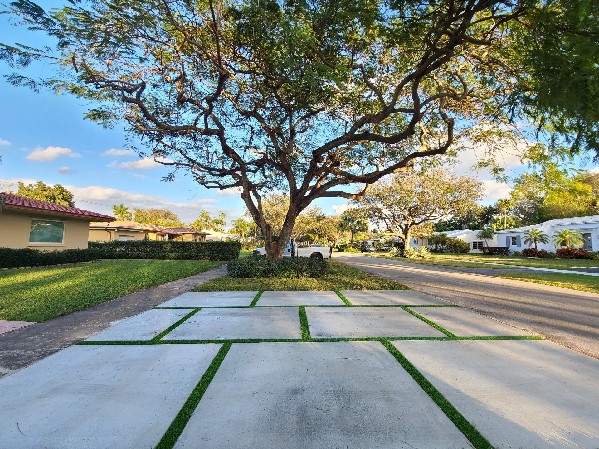 Elevating the Aesthetic Appeal of Your Florida Estate with Expert Concrete Beautification Initiatives by Skilled Contractors